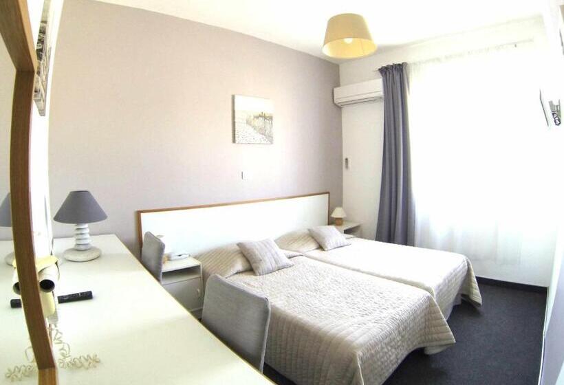 Отель Hôtel Restaurant L Empereur