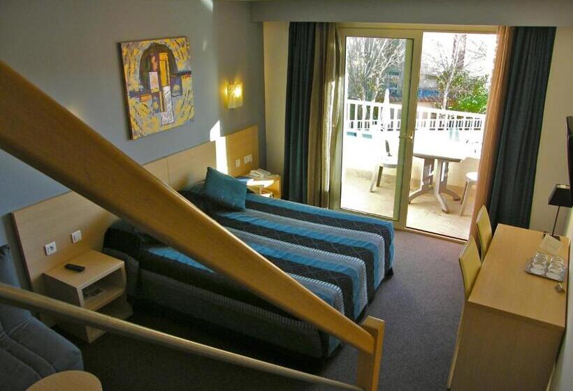 Отель Hôtel Restaurant L Empereur