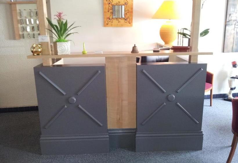 ホテル Hôtel Terminus