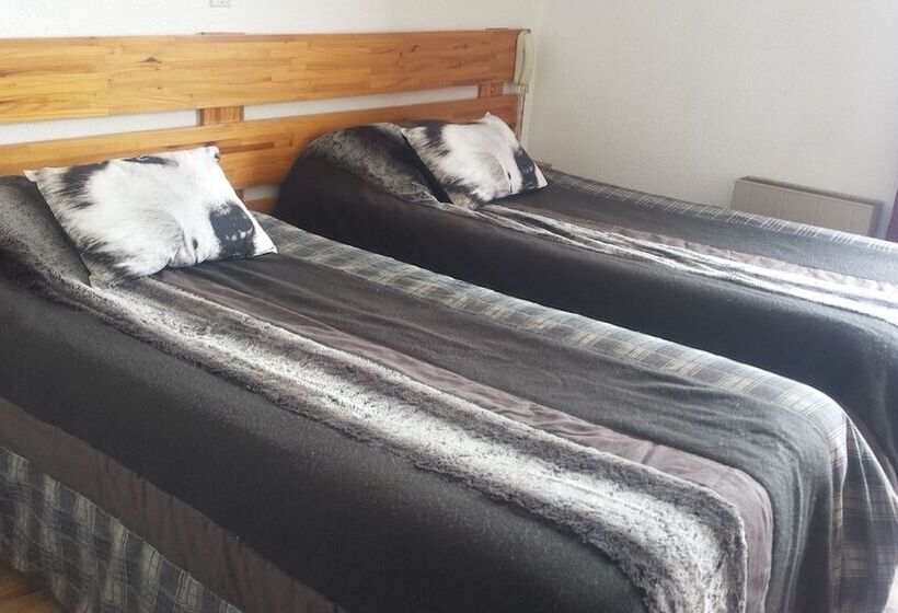 Отель Hôtel Yaka