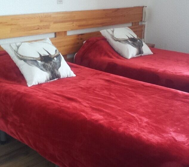 Отель Hôtel Yaka