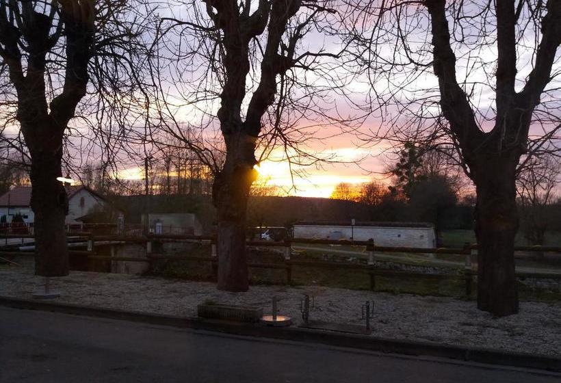 فندق Hôtel Restaurant De L Ecluse 79