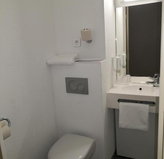 Отель Ibis Budget Cergy St Christophe