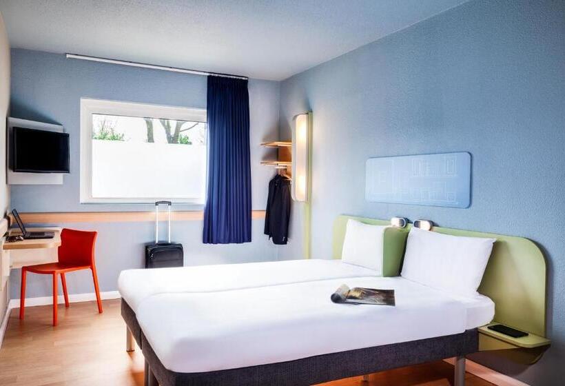 Отель Ibis Budget Cergy St Christophe