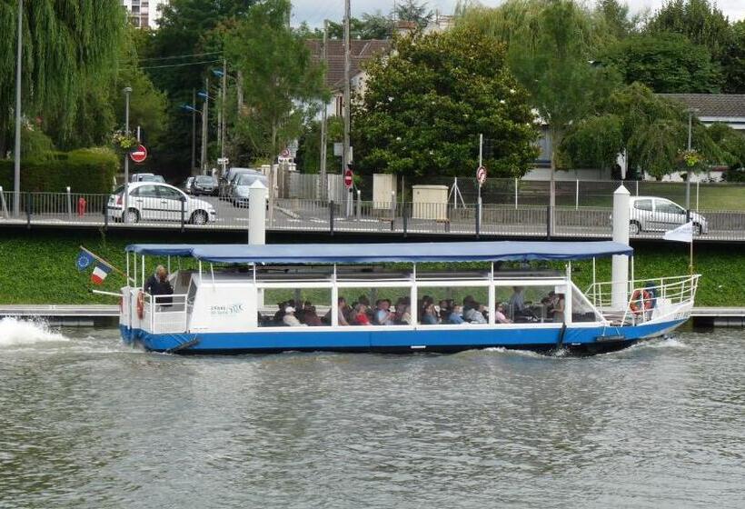 Отель Ibis Budget Cergy St Christophe