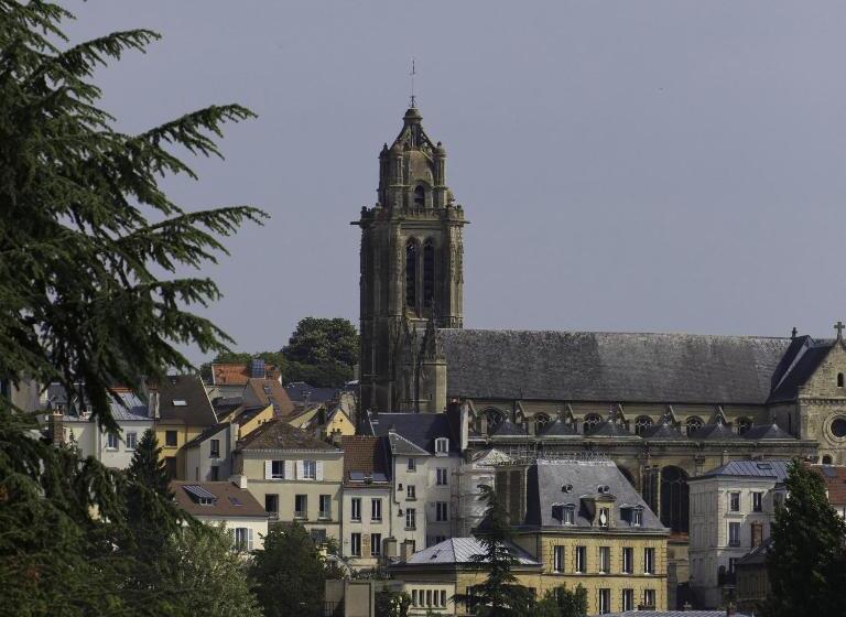 Отель Ibis Budget Cergy St Christophe