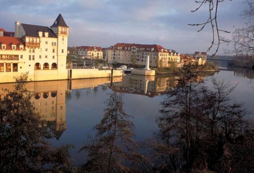 Отель Ibis Budget Cergy St Christophe