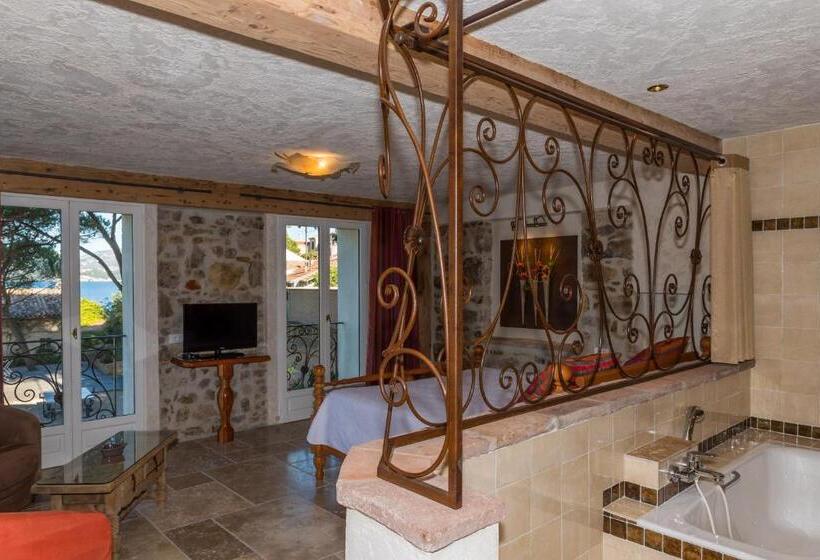 Отель L Escapade Hôtel & Restaurant