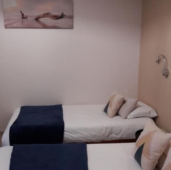 فندق Logis Hôtel Restaurant L Oustal