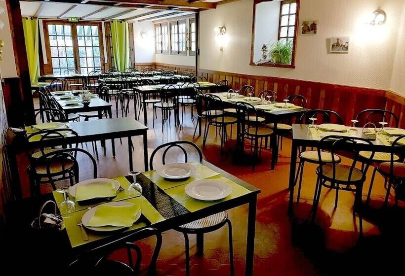 فندق Logis Hôtel Restaurant L Oustal