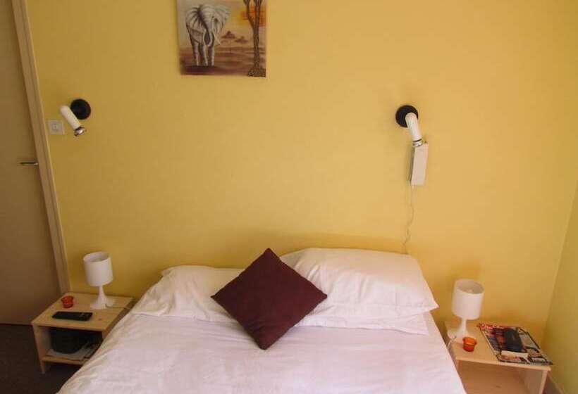 فندق Logis Hôtel Restaurant L Oustal