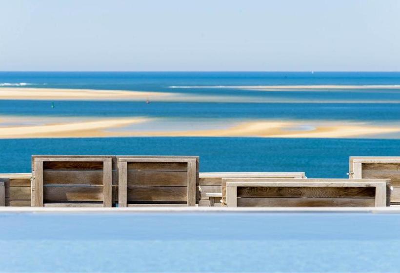 בית מלון כפרי La Corniche