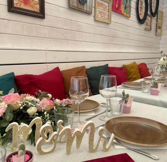 فندق La Table De Jeanne