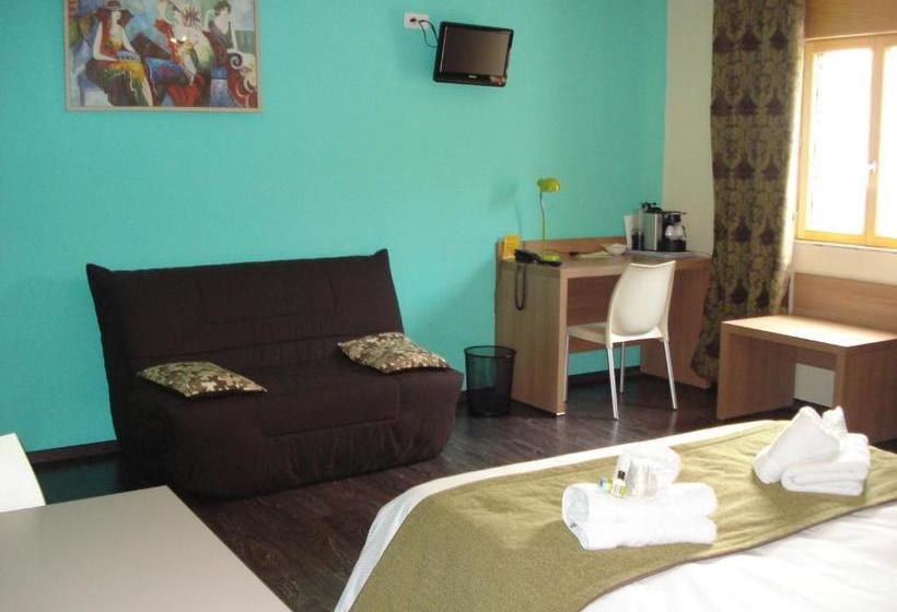 ホテル La Tour Des Lys