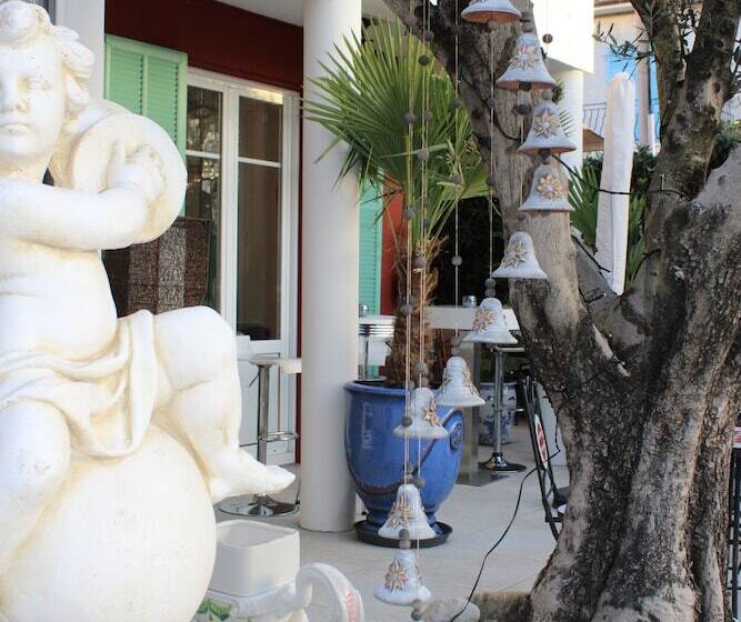 ホテル La Villa Des Oliviers