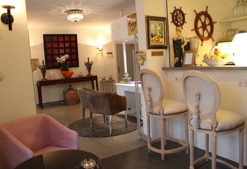 ホテル La Villa Des Oliviers