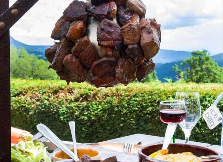 Отель Le Bouton D'or