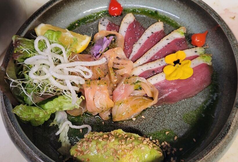 Отель Le Bouton D'or