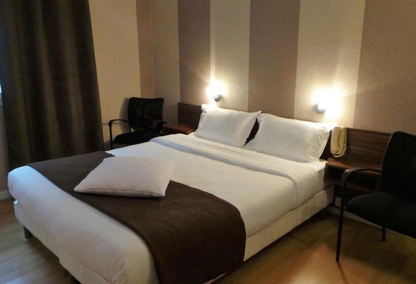 Отель Le Cambronne