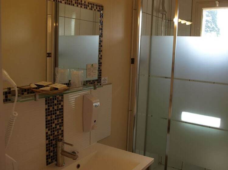 בית מלון כפרי Le Cassini Hôtel Restaurant