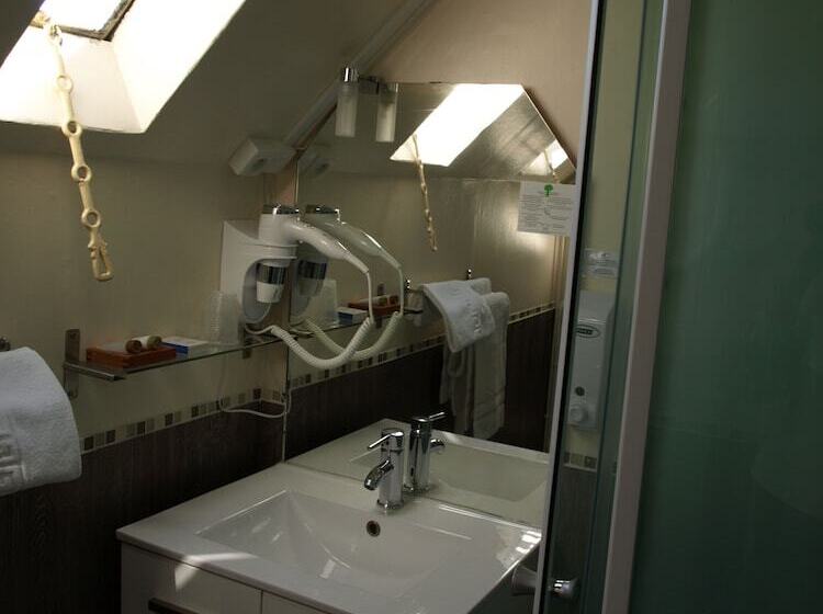 בית מלון כפרי Le Cassini Hôtel Restaurant