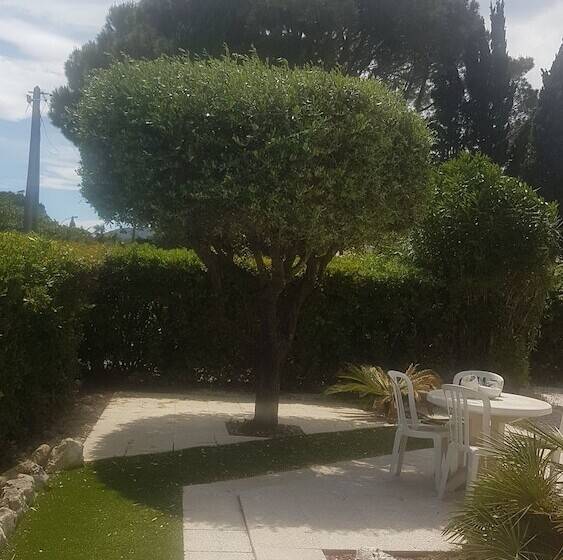 ホテル Le Golfe Bleu