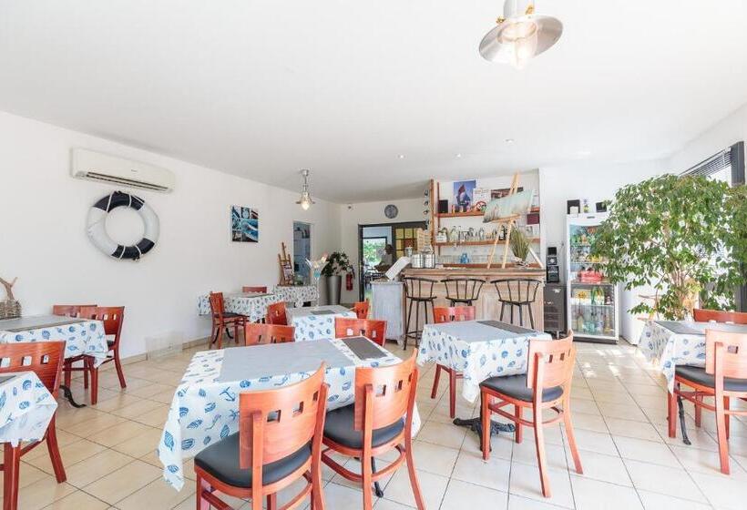 酒店 Le Heron Cendre