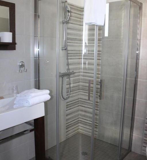 酒店 Le Heron Cendre