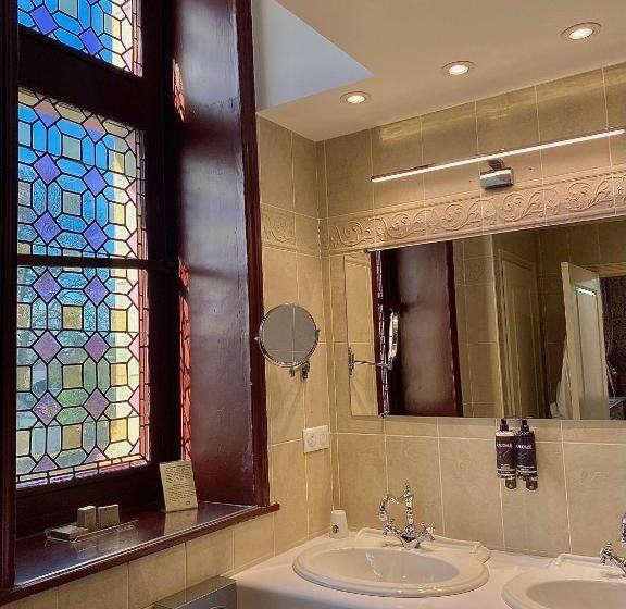 هتل Le Manoir Saint Thomas