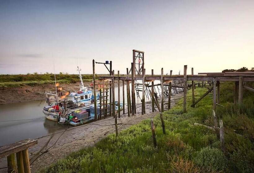 בית מלון כפרי Le Marais Restaurant Caillebotte