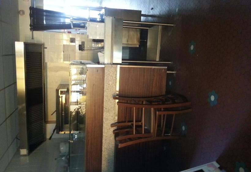 בית מלון כפרי Hôtel Le Neptune