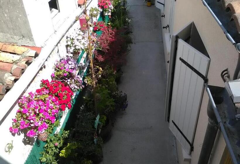 Отель Le Parisien