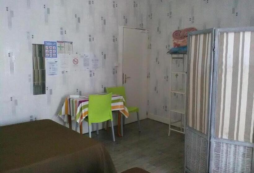 Отель Le Parisien