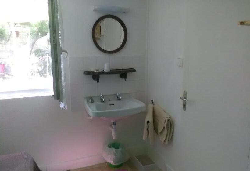 Отель Le Parisien