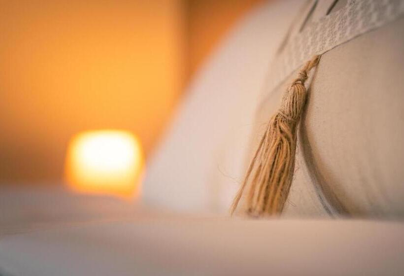 בית מלון כפרי Le President Gare Nimes Pont Du Gard