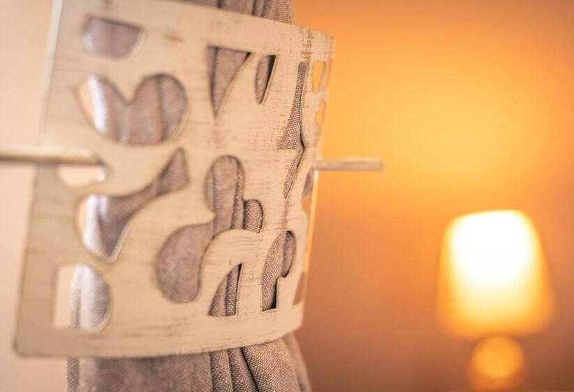 호텔 Le President Gare Nimes Pont Du Gard