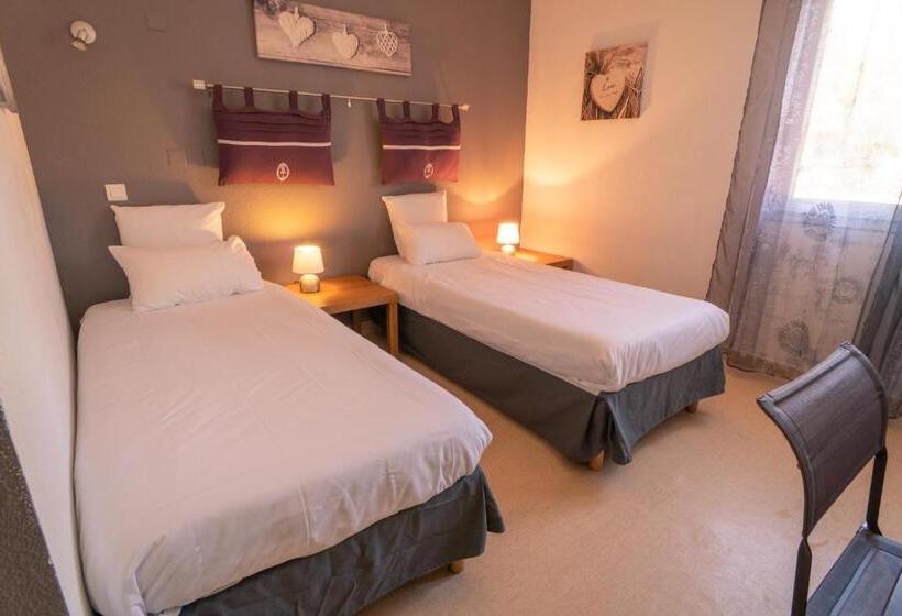 בית מלון כפרי Le President Gare Nimes Pont Du Gard