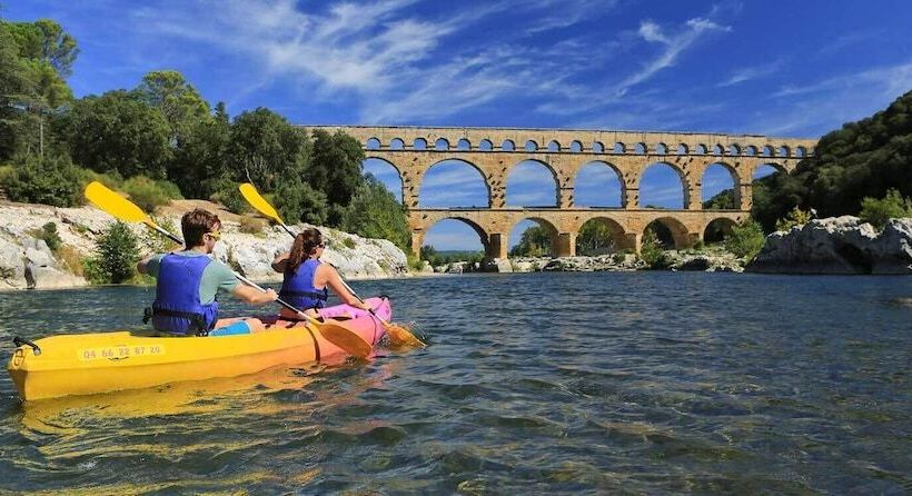 בית מלון כפרי Le President Gare Nimes Pont Du Gard