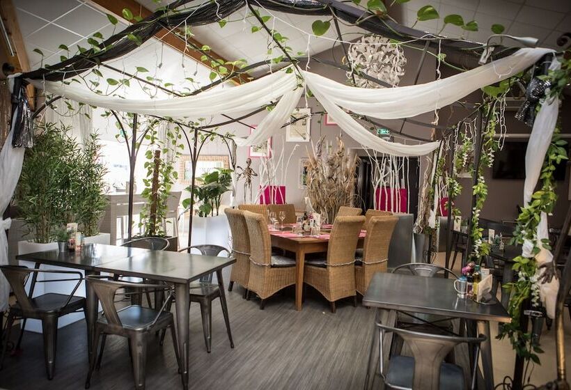 בית מלון כפרי Le President Gare Nimes Pont Du Gard