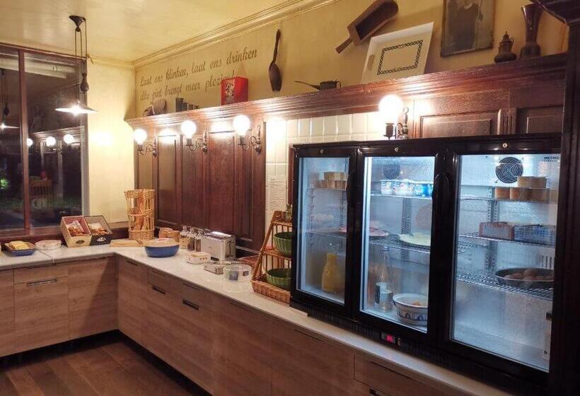 Отель Le Sully La Roche Sur Yon