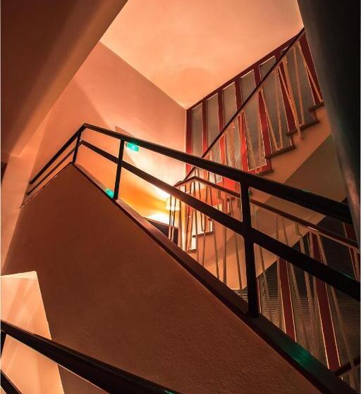 Отель Le Trident Thyrsé