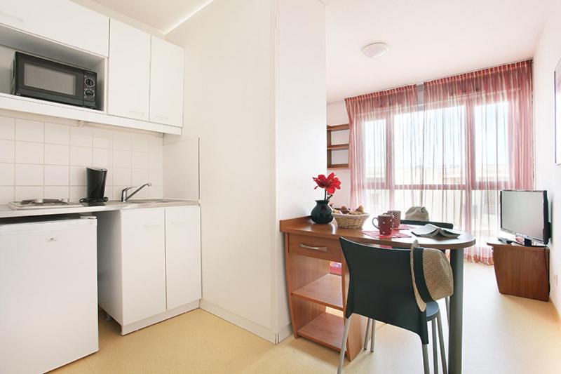 בית מלון כפרי Neoresid - Résidence Le Valencey