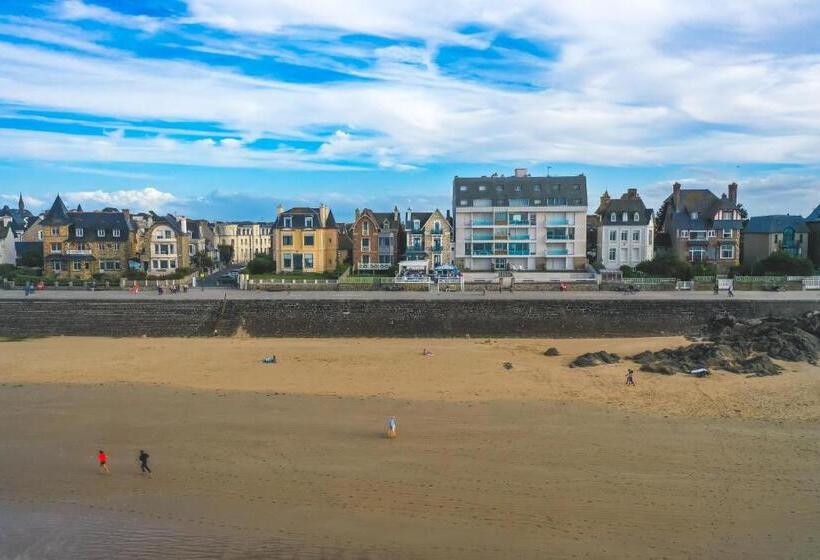 ホテル Les Charmettes