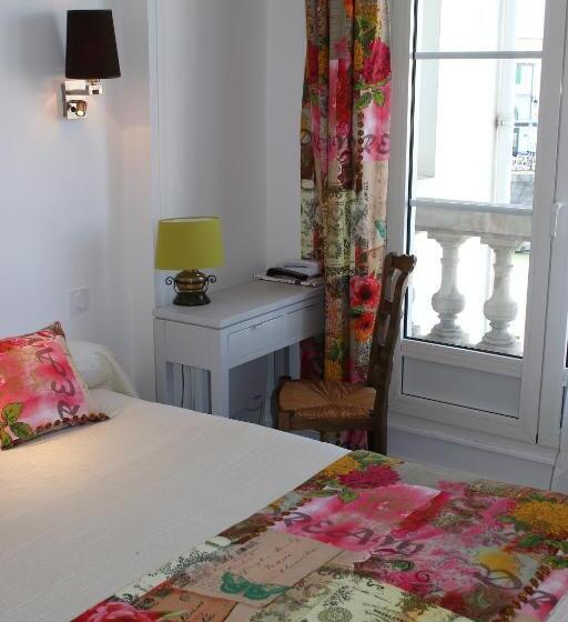 בית מלון כפרי Les Colonnes