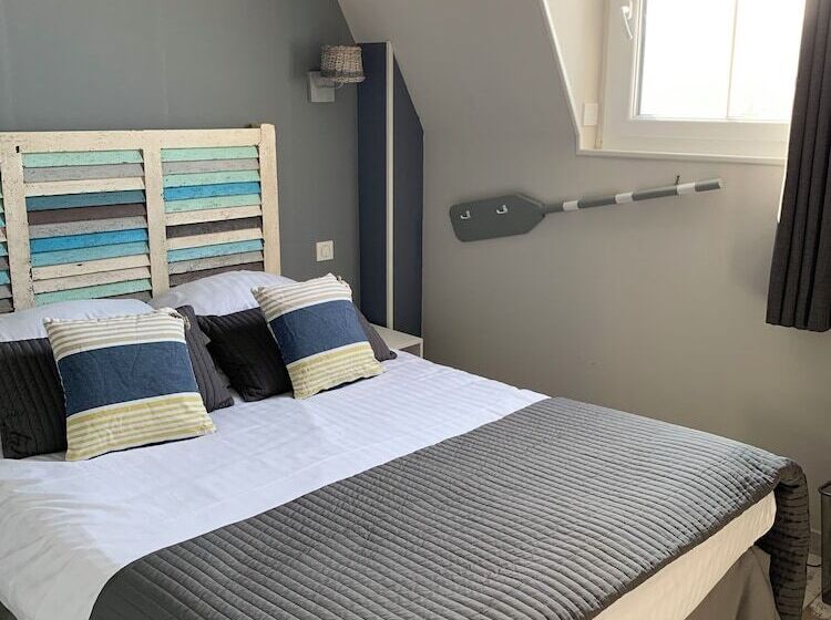 ホテル Les Fregates