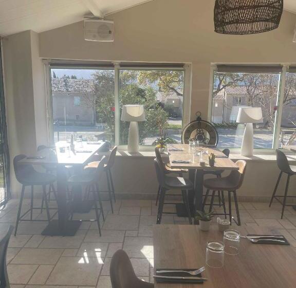 בית מלון כפרי Les Loges Du Luberon