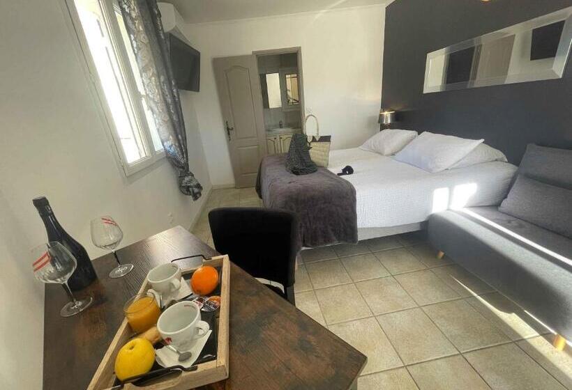 בית מלון כפרי Les Loges Du Luberon