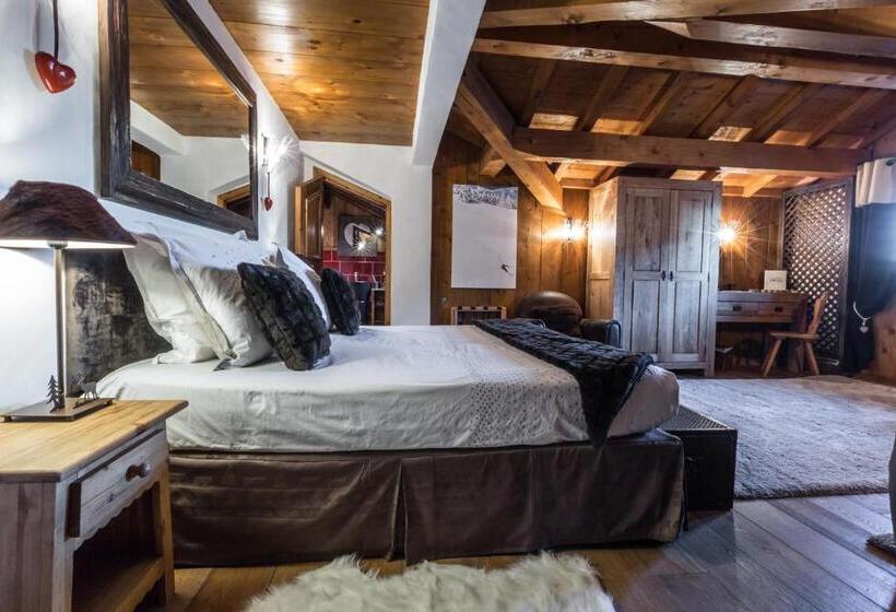 Отель Les Monts Charvin