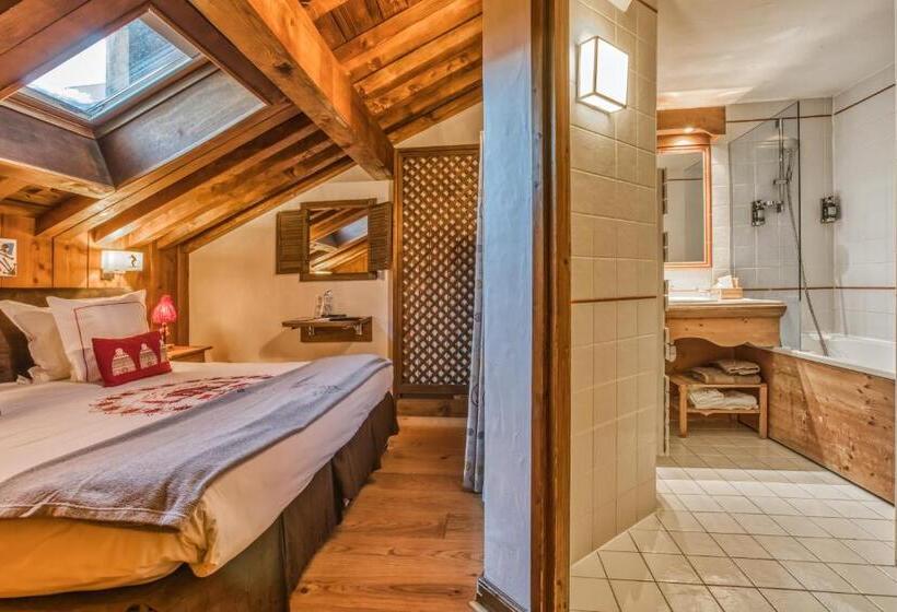 Отель Les Monts Charvin