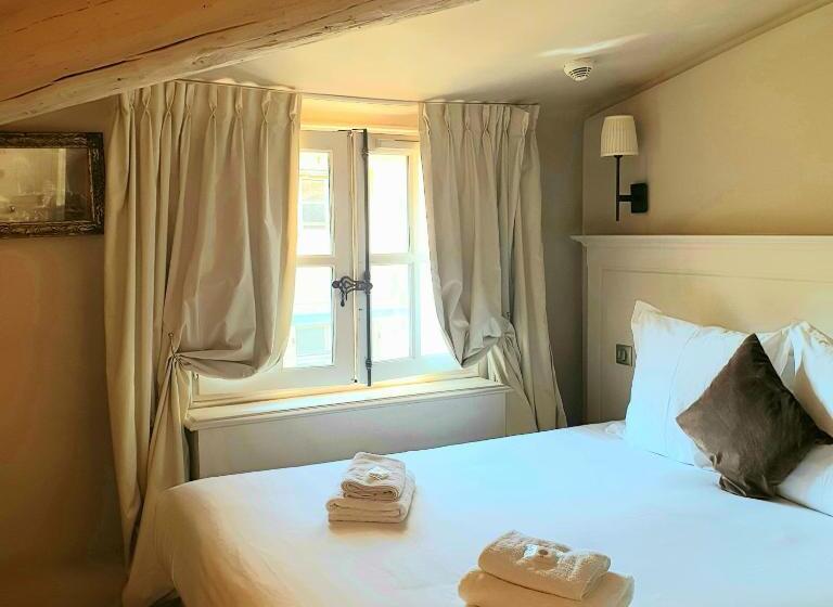 호텔 Les Quatre Dauphins